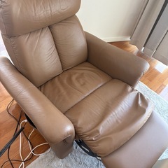 電動リクライニングソファの画像