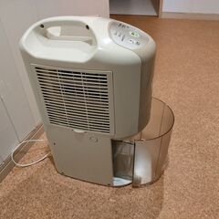 コロナ製の除湿機の画像