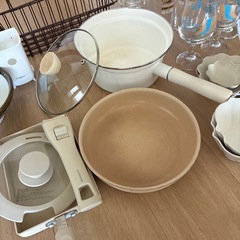 【決まりました】食器などいろいろ無料で！の画像