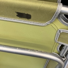 ⭐︎値下げ⭐︎ K2508-193 CAPTAIN STAG アウトドアチェア フォールディングチェア カーキ キズ汚れ有り の画像