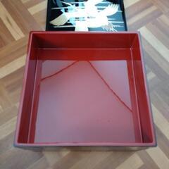 鶴の重箱の画像