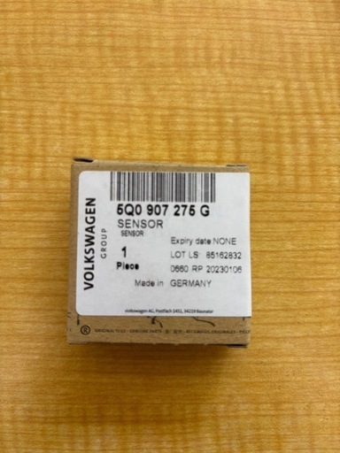 【VW純正部品】【ティグアン】FタイヤプレッシャーセンサーRH【在庫限り】