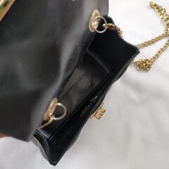 SHEIN ミニバッグ エナメル 黒の画像