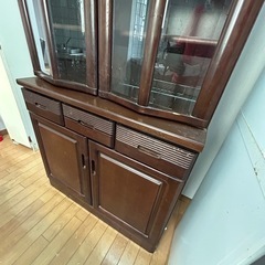 【無料】食器棚の画像