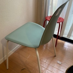 IKEA ミントグリーン　イスの画像