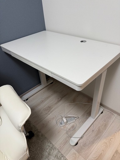 昇降式テーブル