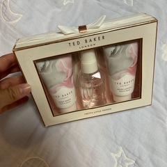 TED BAKER ボディケアの画像