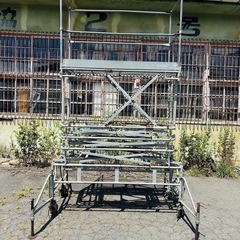 NIPOOON STEEL 日鉄建材 アップスター 36型 US36S 中古 3,6m 移動式 ローリングタワー 足場 高所作業 ５段階調節 手動バネ式 高所作業台の画像