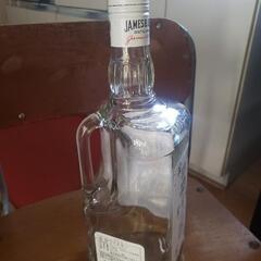 JIM BEAM 1750mlの空き瓶の画像