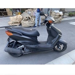 シグナス125　シート マフラー バッテリー新品です
