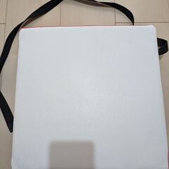 ベビー 食卓イス用高さ調整クッション ２個セットの画像