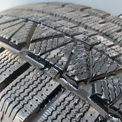 スタッドレスタイヤの画像