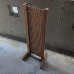 木製の柵の画像