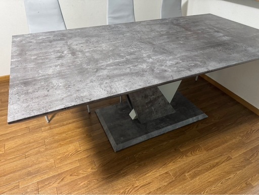 ダイニングテーブル、椅子セット❗️