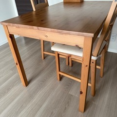 【IKEA】 ダイニングテーブル&チェア2個の画像