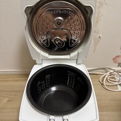 炊飯器の画像