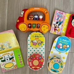 定価1万円超⭐︎アンパンマン、ミッキーマウス、ワンワン、たまひよ⭐︎メロディおもちゃ5点セットの画像