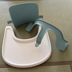 ストッケ チェアベルト&ベビーセット＆トレイの画像