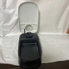 ペット用　自動給餌器の画像