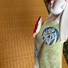 陶器の人形の画像