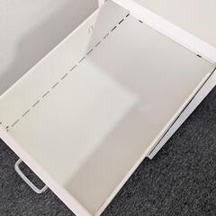 IKEA HELMER ヘルメル 引き出しユニット キャスター付き

の画像