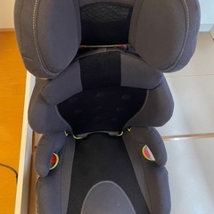 エールべべ　チャイルドシートの画像