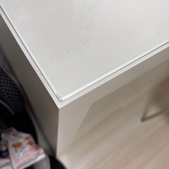 IKEA 化粧台、椅子セットの画像