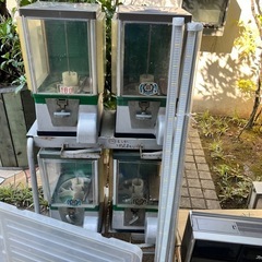 【本日限定無料】古いガチャガチャ、ラジカセ、機械、他雑貨の画像