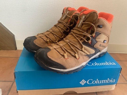 コロンビア登山靴　一回だけ使用