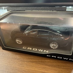 クラウン クロスオーバー ミニカー＆プルバックカーの2台セットの画像