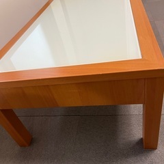 【決まりました】ニトリ ガラステーブルの画像