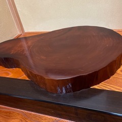 木のオブジェ 台 の画像