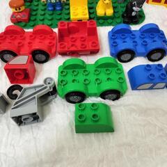 レゴデュプロ　人形や動物１式と車体３色セットの画像