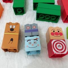 レゴデュプロ　アンパンマンの顔あり　車体付きの画像