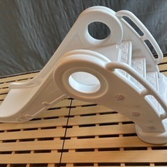  ネビオ  ベビーすべり台  中古 の画像