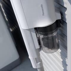 パナソニック製　充電式掃除機「MC-SB33J」の画像