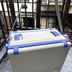 椅子二脚付クーラーボックスの画像