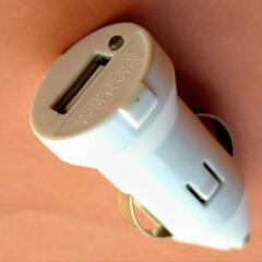 🚗シガーソケットUSB充電器の画像