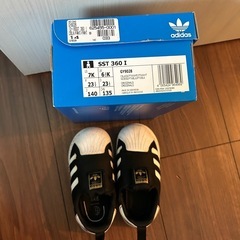 アディダス adidas  SST360 キッズ 14cmの画像