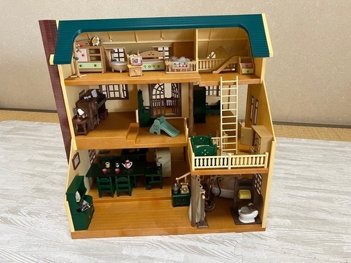 【家具付き】(廃盤品)緑の丘の大きなおうち シルバニア