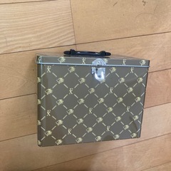 持ち手付きの缶【2つセット】の画像