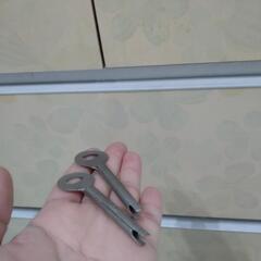 【あげます‼️　本日配達できます🤭‼️】木製 チェスト ハイチェスト　鍵つき　昭和レトロ　 タンス　箪笥　たんす　古家具　ビンテージ　レトロポップ　お花柄　アデリアレトロ　風の画像