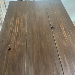 カフェテーブルの画像