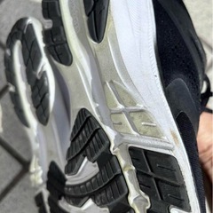 ブラック　メッシュ　ランニングシューズ　24.0cmの画像