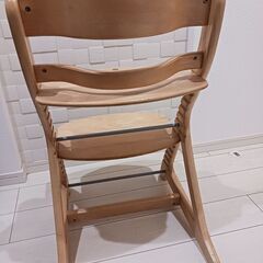 子供用の椅子の画像