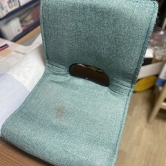 foam floor chairの画像
