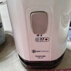 【譲り先決まりました】逗子 テスコム ミキサー フードプロセッサー  TESCOM TML161  ジュースミキサー 一般家庭用 TK52  TITAN TM805 スムージー フローズンドリンク あたたかいスープ作り ブレンダー 果物 野菜 氷 砕き 離乳食 栄養素 フレッシュジュース コールドプレスジュース バナナシェイク いちご フレッシュジュース ハンドミキサーの画像