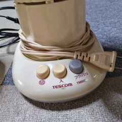 【譲り先決まりました】逗子 テスコム ミキサー フードプロセッサー  TESCOM TML161  ジュースミキサー 一般家庭用 TK52  TITAN TM805 スムージー フローズンドリンク あたたかいスープ作り ブレンダー 果物 野菜 氷 砕き 離乳食 栄養素 フレッシュジュース コールドプレスジュース バナナシェイク いちご フレッシュジュース ハンドミキサーの画像