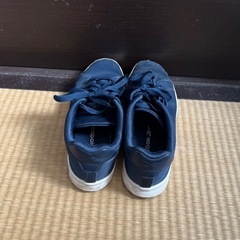 リーボック　スニーカーの画像