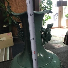 韓国 高麗青磁 海光窯 雲飛鶴紋象嵌網目透彫耳付大花瓶の画像